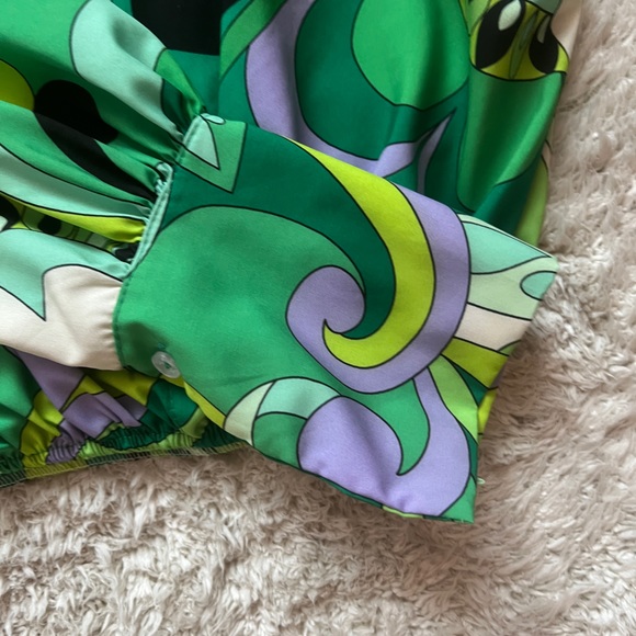 BOOHOO cross shirt with elastic hem, size UK8 - Picture 2 of 4